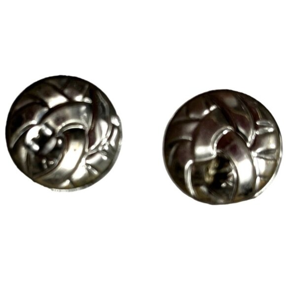 Silver Metal Earrings With Floral Design 1/2 Inch Diameter A41 - Picture 1 of 3